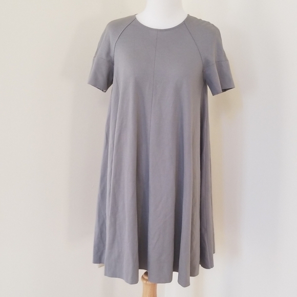 Harris Wharf London Dresses & Skirts - Harris Wharf London Size 44 grey S/S crew dress